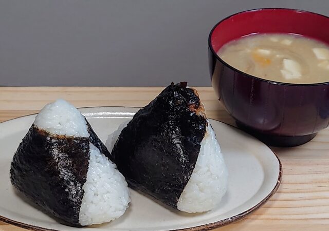 総入れ歯の仮歯でも食べられる？おにぎりが食べられるようになるまで③